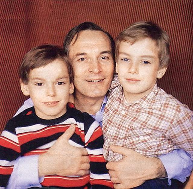 Василий Лановой о сыновьях - Сергее и Александре Лановых - Новости Василий Лановой о сыновьях - Сергее и Александре Лановых - Новости