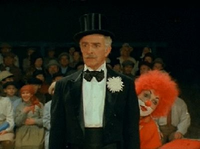Фильм "Цирк приехал" 3 серии (1987) - Трейлеры Фильм "Цирк приехал" 3 серии (1987) - Трейлеры