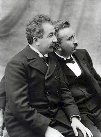 Выход рабочих с фабрики "Люмьер" (1895) - Трейлеры