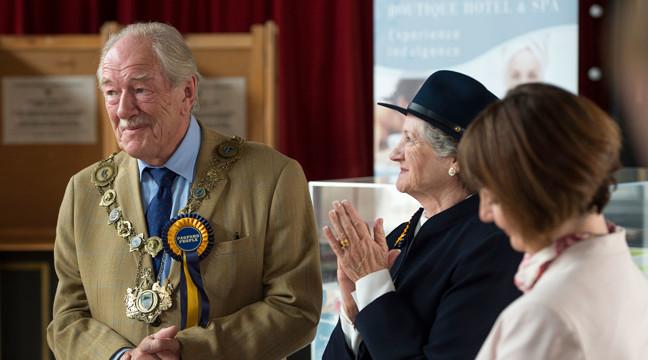 Случайная вакансия / The Casual Vacancy (мини-сериал) (2015) - Трейлеры