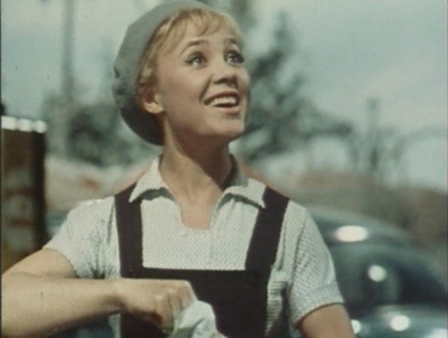 «Королева бензоколонки», художественный комедийный фильм, 1962 год - Трейлеры «Королева бензоколонки», художественный комедийный фильм, 1962 год - Трейлеры