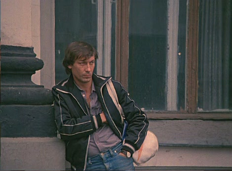 Влюблён по собственному желанию (1982) - Трейлеры Влюблён по собственному желанию (1982) - Трейлеры