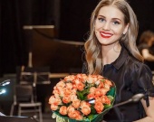 Кристина Асмус и Гарик Харламов отдыхают в Диснейленде Кристина Асмус и Гарик Харламов отдыхают в Диснейленде