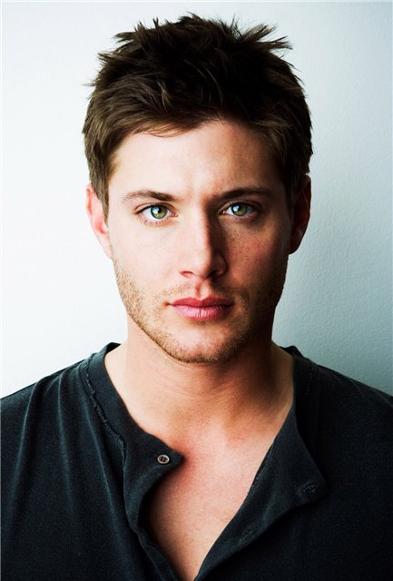 Актер Gensen Rose Ackles - Биографии