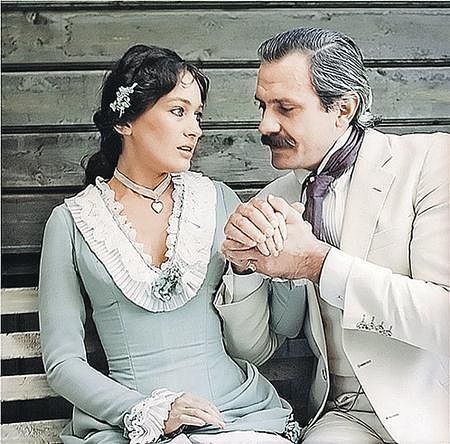Из кинофильма "Жестокий романс " - Трейлеры Из кинофильма "Жестокий романс " - Трейлеры