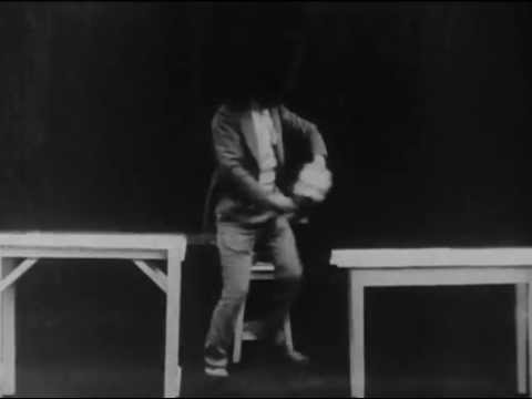У человека несколько голов (1898) - Трейлеры У человека несколько голов (1898) - Трейлеры