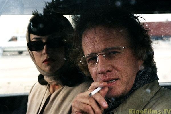 Фильм "Пропавшая в Довиле/La disparue de Deauville" (2007) - Трейлеры Фильм "Пропавшая в Довиле/La disparue de Deauville" (2007) - Трейлеры