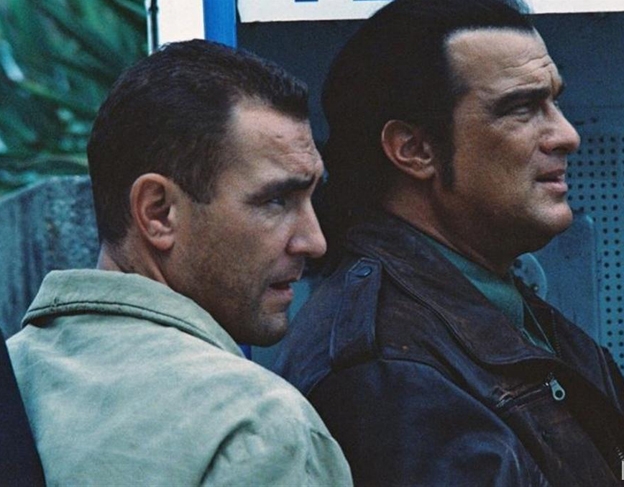 "Предельная глубина" / "Submerged" (2005) - Трейлеры "Предельная глубина" / "Submerged" (2005) - Трейлеры