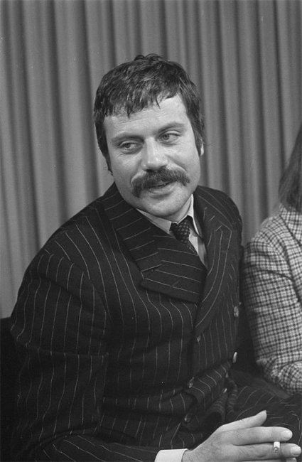 Оливер Рид, актер - Новости