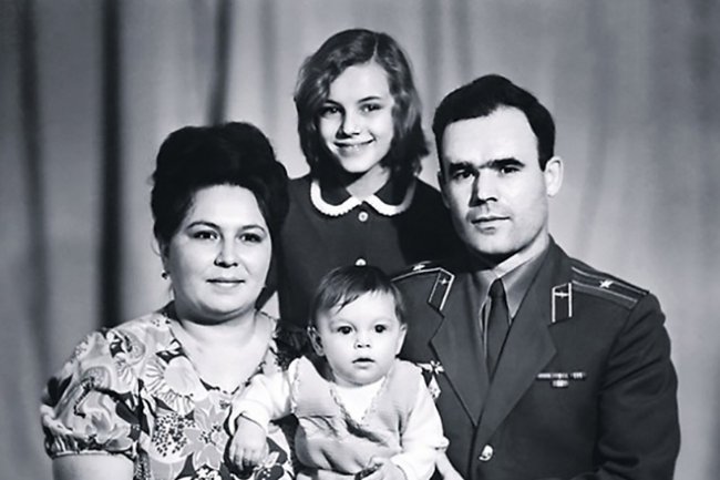 Лариса Шахворостова - Биография