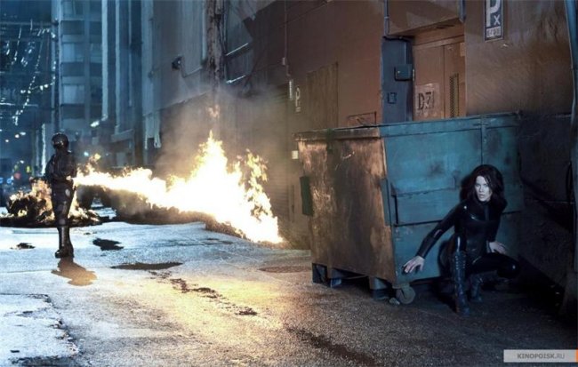 Другой мир: Пробуждение (2012) - Трейлеры