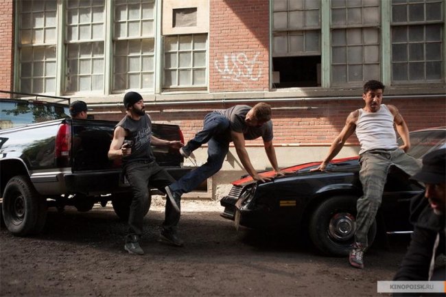 13-й район: Кирпичные особняки (2013) - Трейлеры