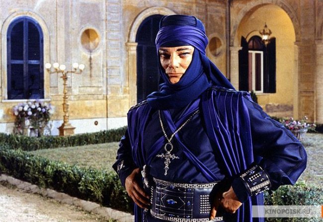 Фантомас разбушевался (1965) - Трейлеры