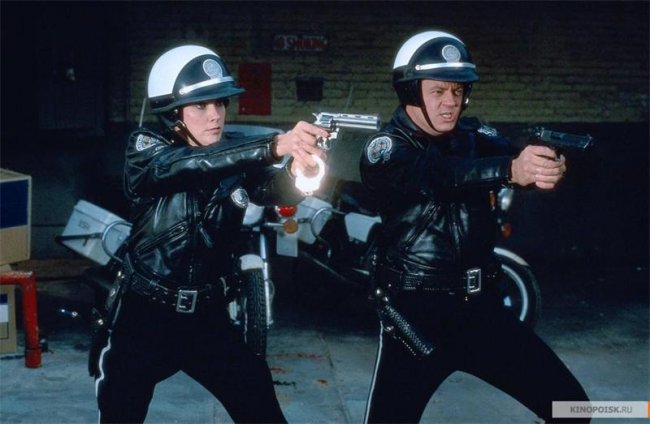 Полицейская академия 2: Их первое задание (1985) - Трейлеры