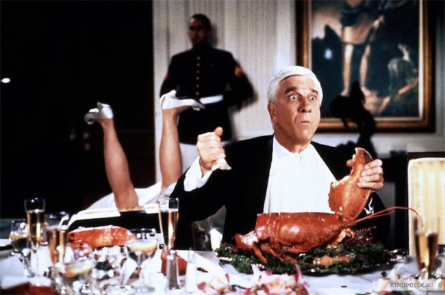 Голый пистолет 2 1/2: Запах страха (1991) - Трейлеры