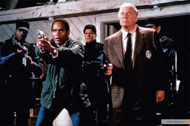 Голый пистолет 2 1/2: Запах страха (1991) - Трейлеры