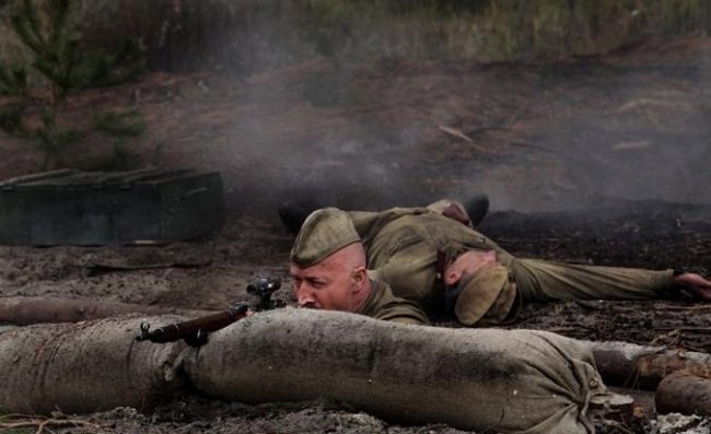 Снайпер: Герой сопротивления (2015) - Трейлеры