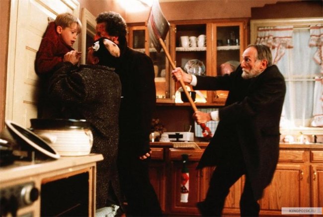 Один дома (1990) - Трейлеры