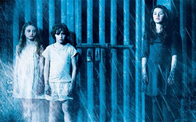Поцелуй мамочку на ночь (2013) - Трейлеры