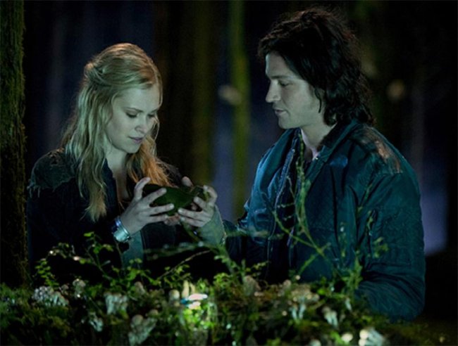 Постапокалитическая драма «Сотня» (The 100/ The Hundred) . - Трейлеры