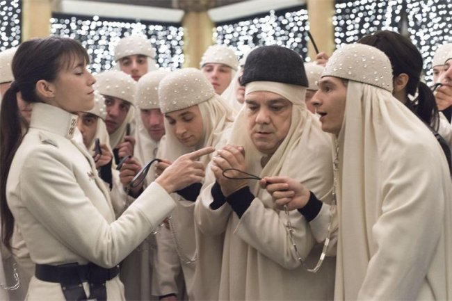 Джеки в царстве женщин / Jacky au royaume des filles (2014) - Трейлеры