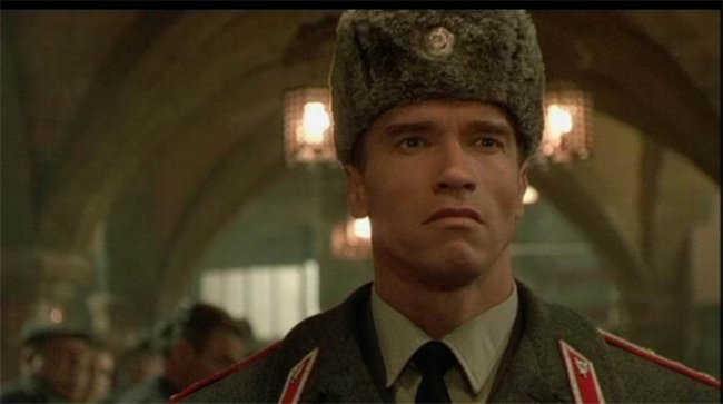 Красная жара (фильм, 1988) - Трейлеры