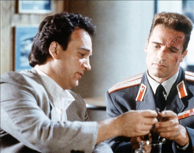 Красная жара (фильм, 1988) - Трейлеры