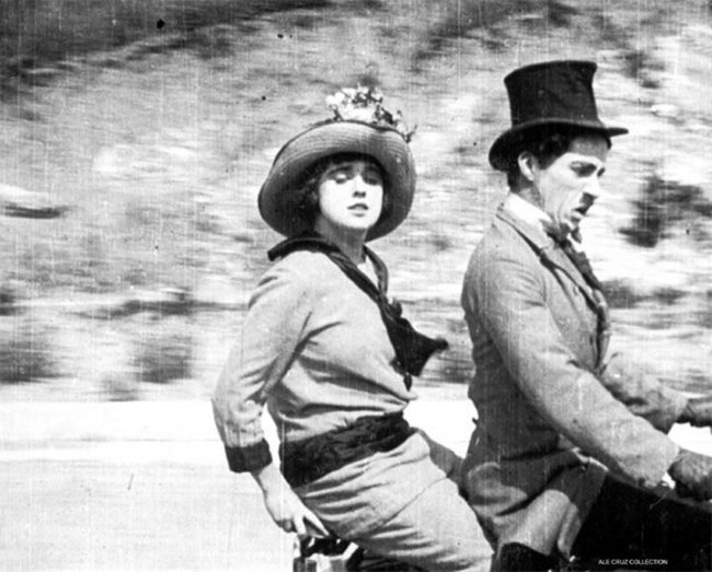 Мэйбл за рулем (1914) - Трейлеры