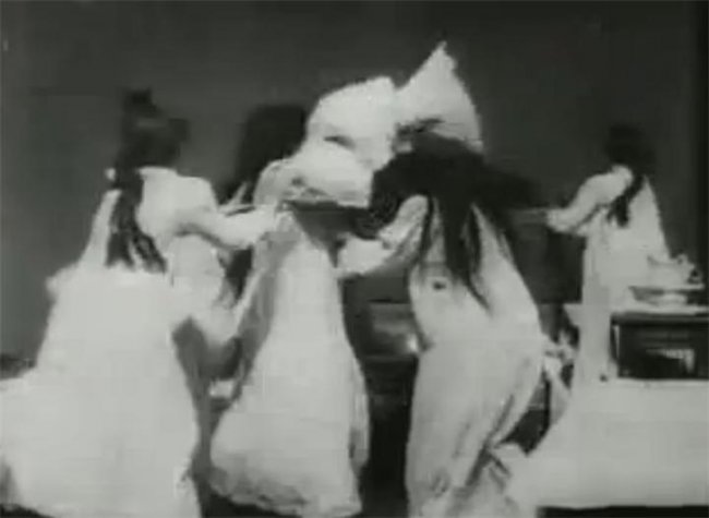 Школьницы (1897) - Трейлеры