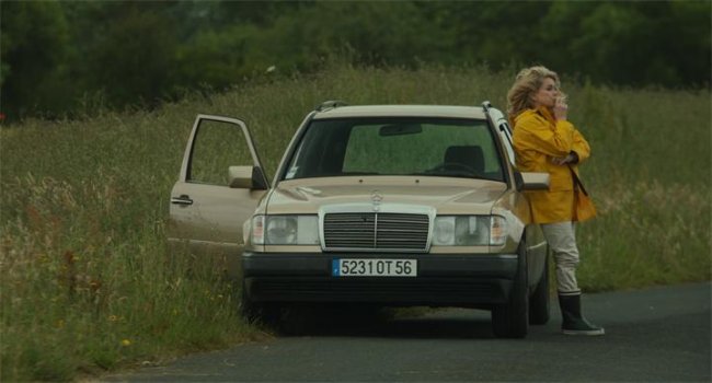 За сигаретами (2013) - Трейлеры