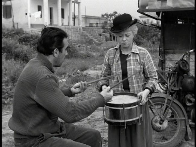 Фильм "Дорога" 1954 г. реж. Ф.Феллини - Трейлеры