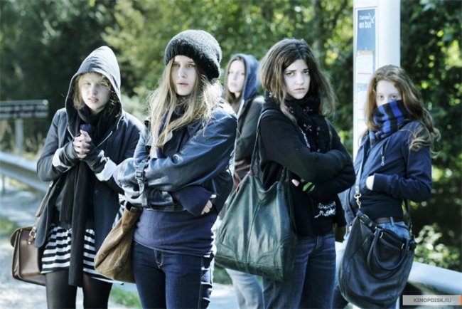 17 девушек (17 filles) - Трейлеры