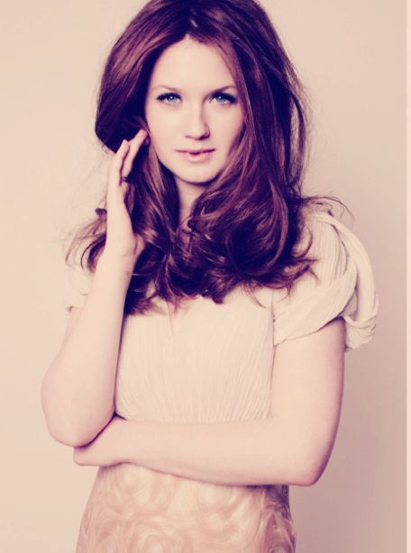 Bonnie Wright - Биографии