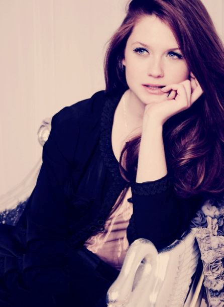 Bonnie Wright - Биографии