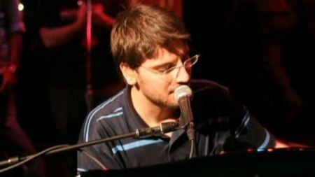 Сами Юсуф (Sami Yusuf) биография певца, фото, его семья: жена и сын - Российские актеры. Сами Юсуф (Sami Yusuf) биография певца, фото, его семья: жена и сын - Российские актеры.