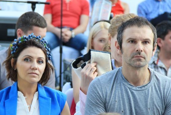 Биография Святослава Вакарчука - Режиссеры. Биография Святослава Вакарчука - Режиссеры.