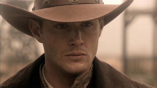 Дженсен Эклз (Jensen Ross Ackles) - Биографии