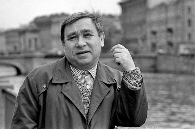 Михаил Светин - Биография