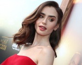 Лили Коллинз и Николас Холт снимутся в байопике о создателе "Властелина колец" Лили Коллинз и Николас Холт снимутся в байопике о создателе "Властелина колец"