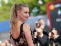 Аманда Сейфрид на премьере фильма на Венецианском кинофестивале