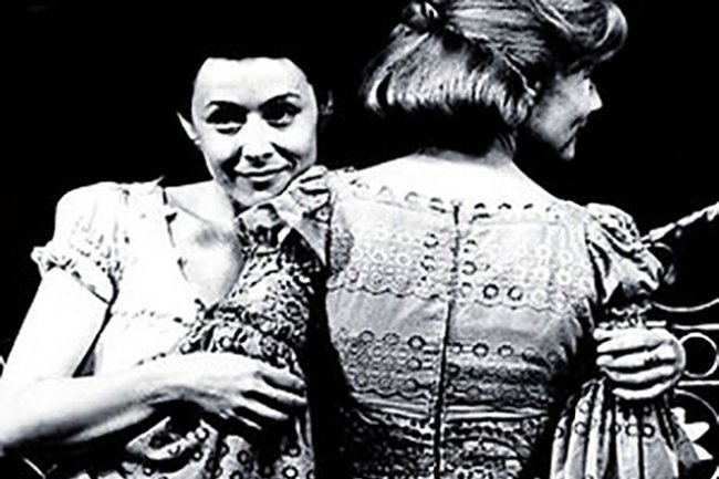 Елена Прудникова - Биография