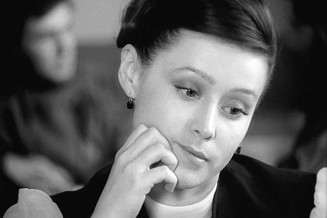 Елена Прудникова - Биография