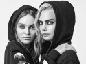 Лили Роуз Депп и Кара Делевинь в новой рекламе Chanel