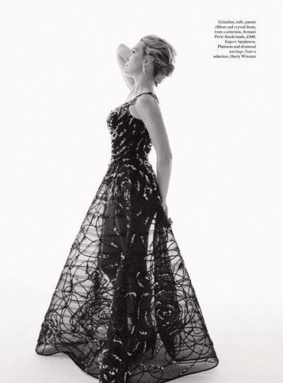 Кейт Уинслет в фотосессии для декабрьского Harper's Bazaar Кейт Уинслет в фотосессии для декабрьского Harper's Bazaar