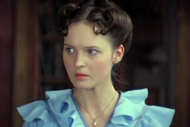 Елена Сотникова - Биография