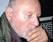 Энтони Хопкинс стал похож на бомжа