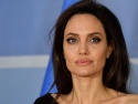 Джоли сделала гневное заявление о разводе с Питтом