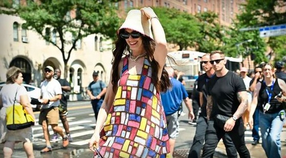 У Энн Хэтэуэй в "Дьявол носит Prada 2" будет новый парень: актёра уже выбрали - Новости кино