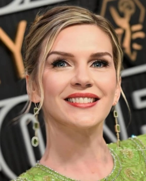 Рэй Сихорн — биография, личная жизнь, фото, новости, американская актриса, в молодости, фильмография, «Из многих» 2025 - 24СМИ - Биография