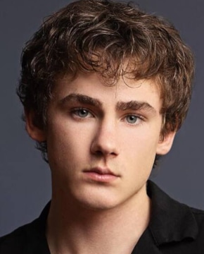 Брейди Хепнер — биография, личная жизнь, фото, новости, американский актер, фильмография, «Черный телефон» 2025 - 24СМИ - Биография